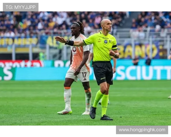 裁判判定球轨迹影响比塞克犯规性质皮奥倒地不判点球引发热议